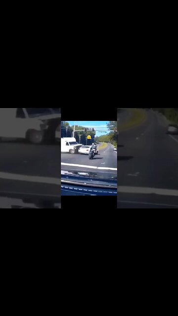 Do you seen that?😱 #accident #accident #car #bike #sss #sixshots #dangerous #2023 #status #omg #you