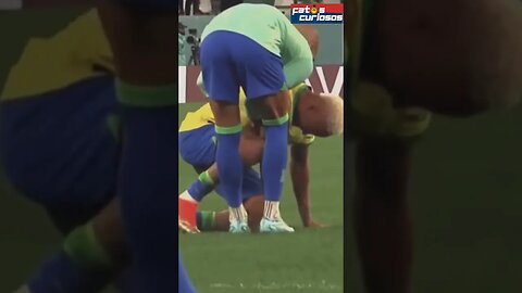 NEYMAR CHORA COM A ELIMINAÇÃO DO BRASIL NA COPA!