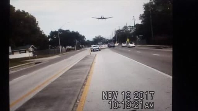 Dashcam video captures plane landing on Florida road