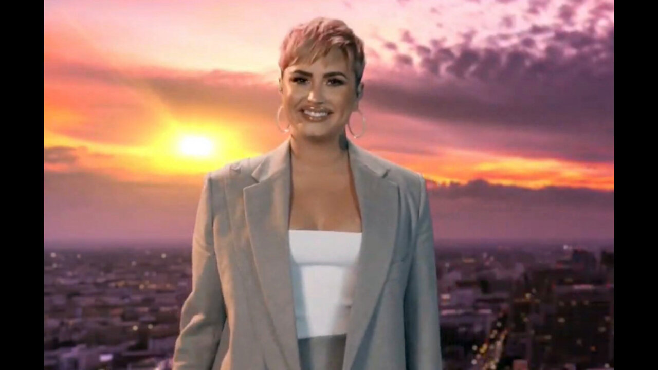 Demi Lovato SLAMS frozen yoghurt brand