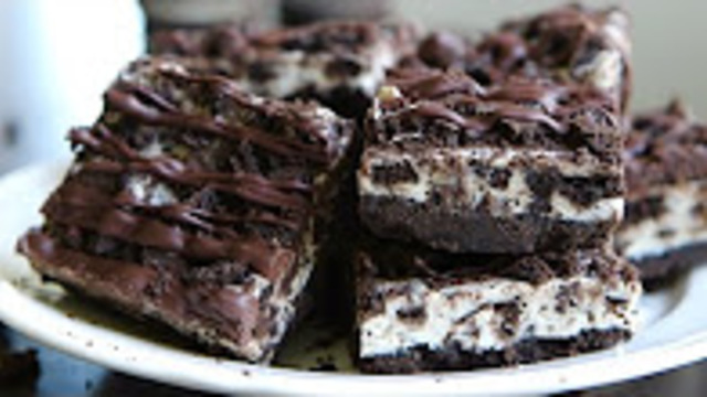 No-bake Oreo cookies and cream bars recipe - Hot chocolate hits