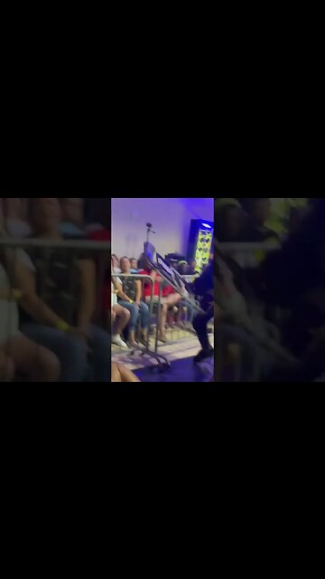 Demarcus Kayne Pulverizes Moses With A Chair 😲