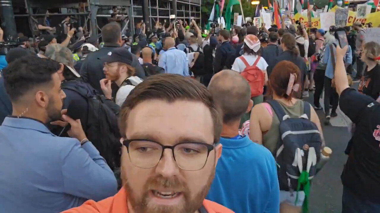 Protest Frozen As Group Has Broken Off To Throw Trash At Cops…Leaders Struggling To Get Crowd Moving