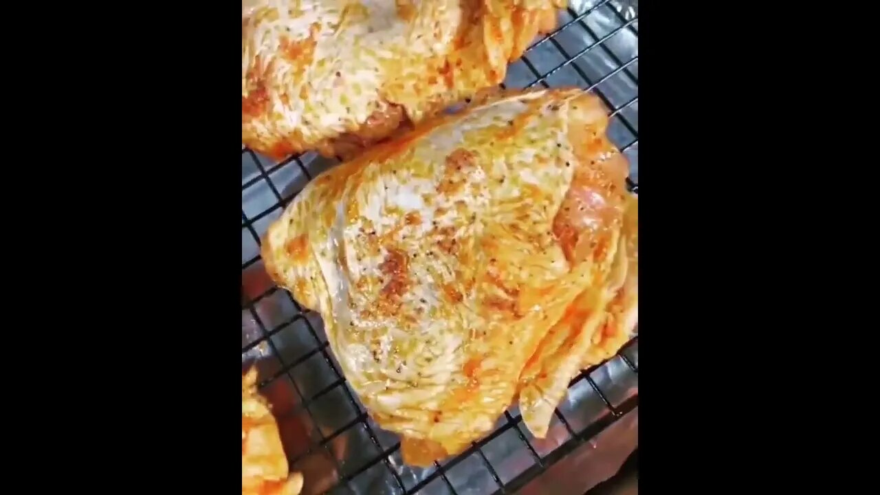 Honey garlic lemon pepper chicken thighs | @instarecipe_lover on IG 🐔🍯🍋 #shorts