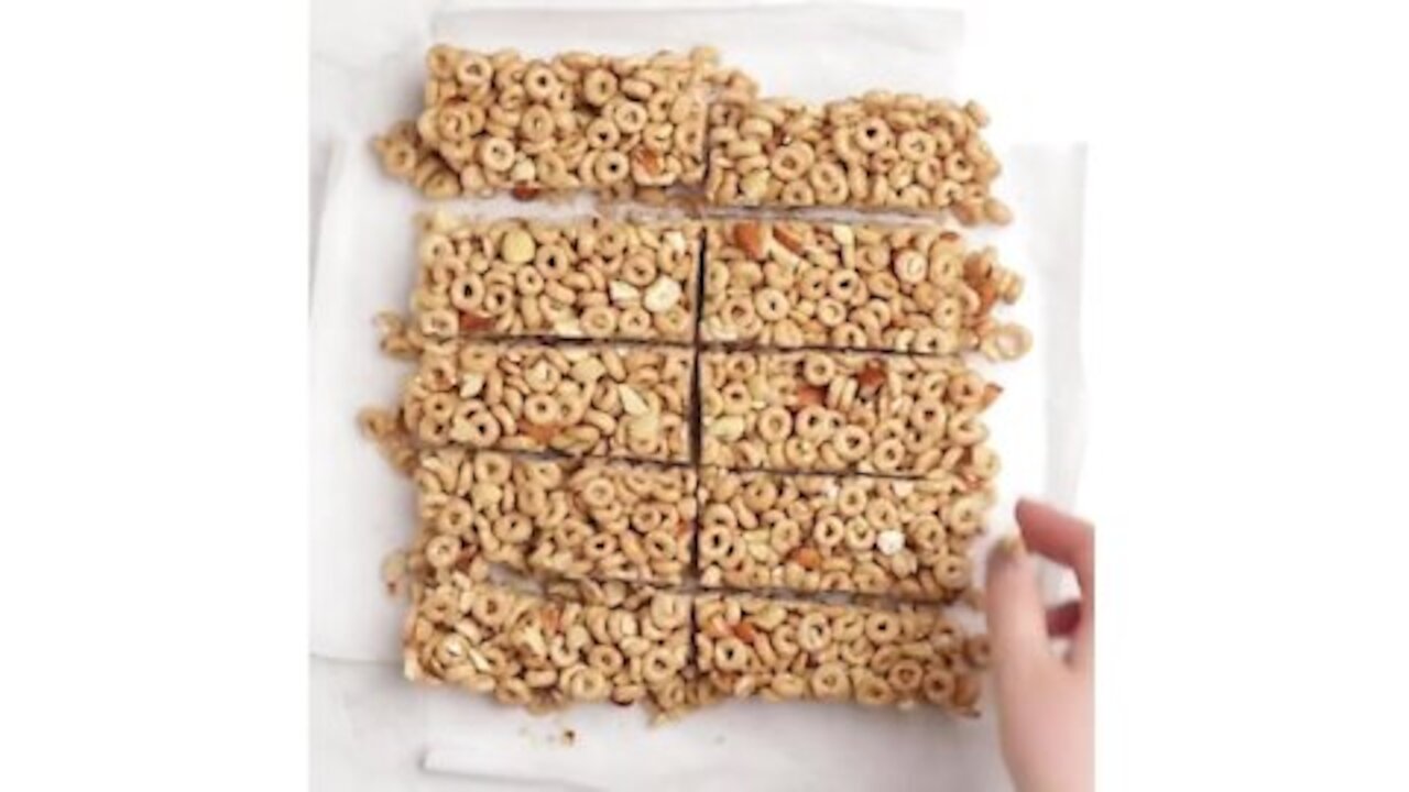 No-bake honey nut cereal bars