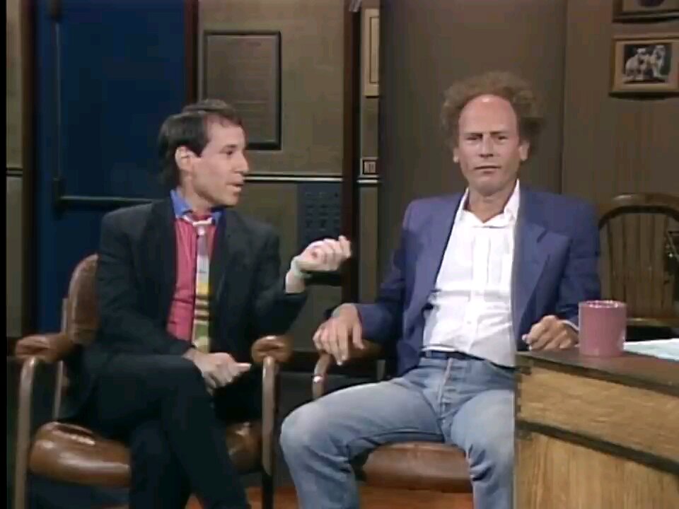 Simon and Garfunkel juggling contest