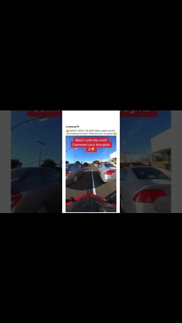 Motorcycle pulled over for stopping at light?🚦What are your thoughts?