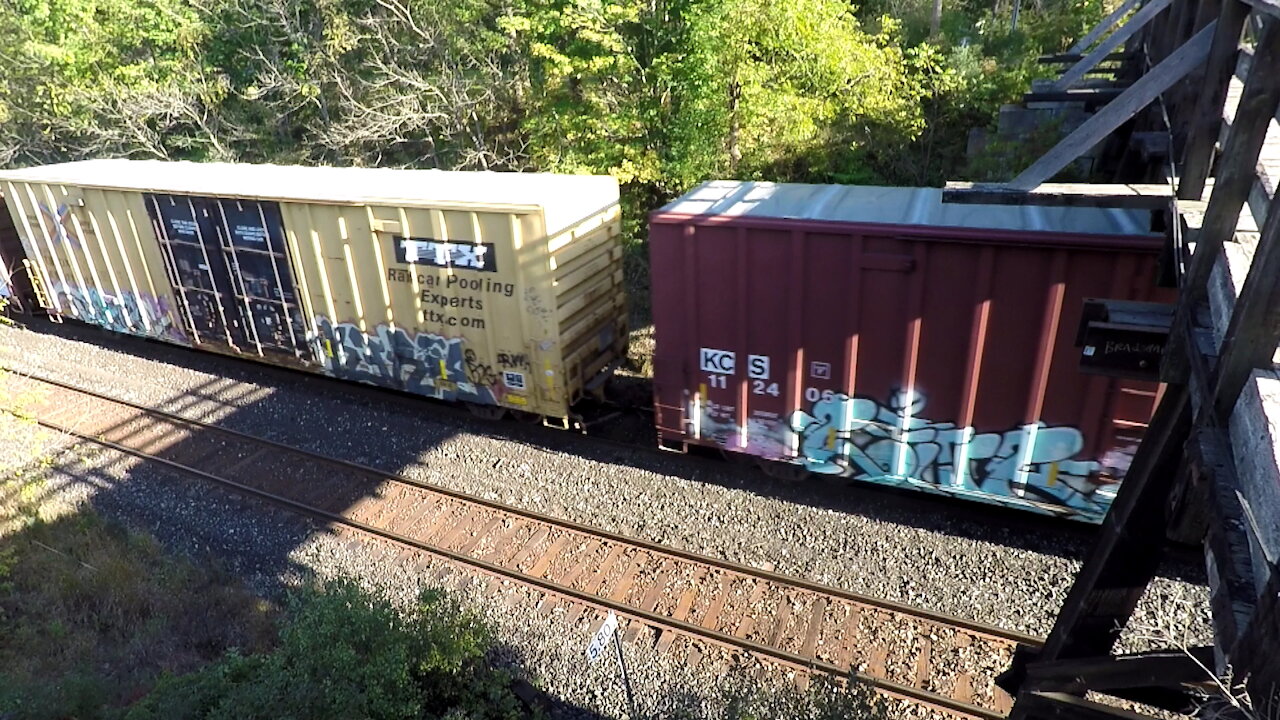 Manifest Train CN 2925 & CN 3118 Locomotives Westbound From Denfield Road Bridge