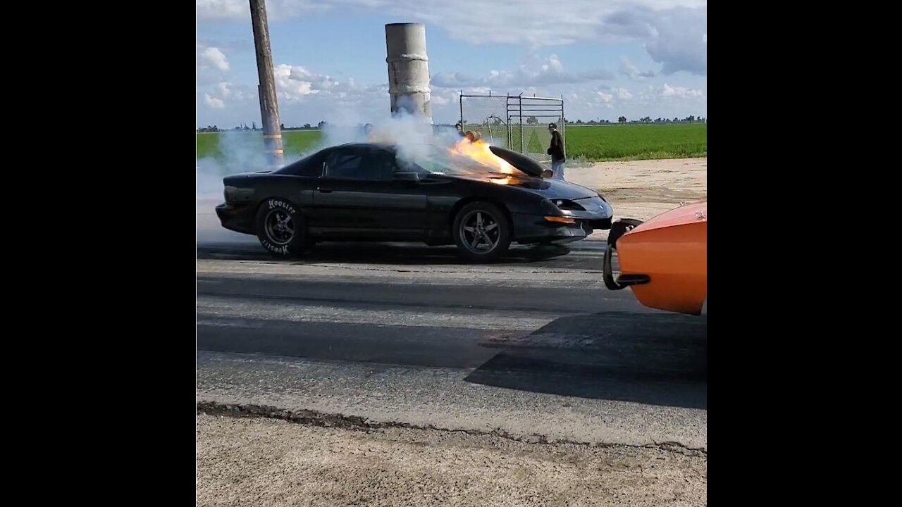 Small Muscle Car Shootout In The Streets Of Mexico