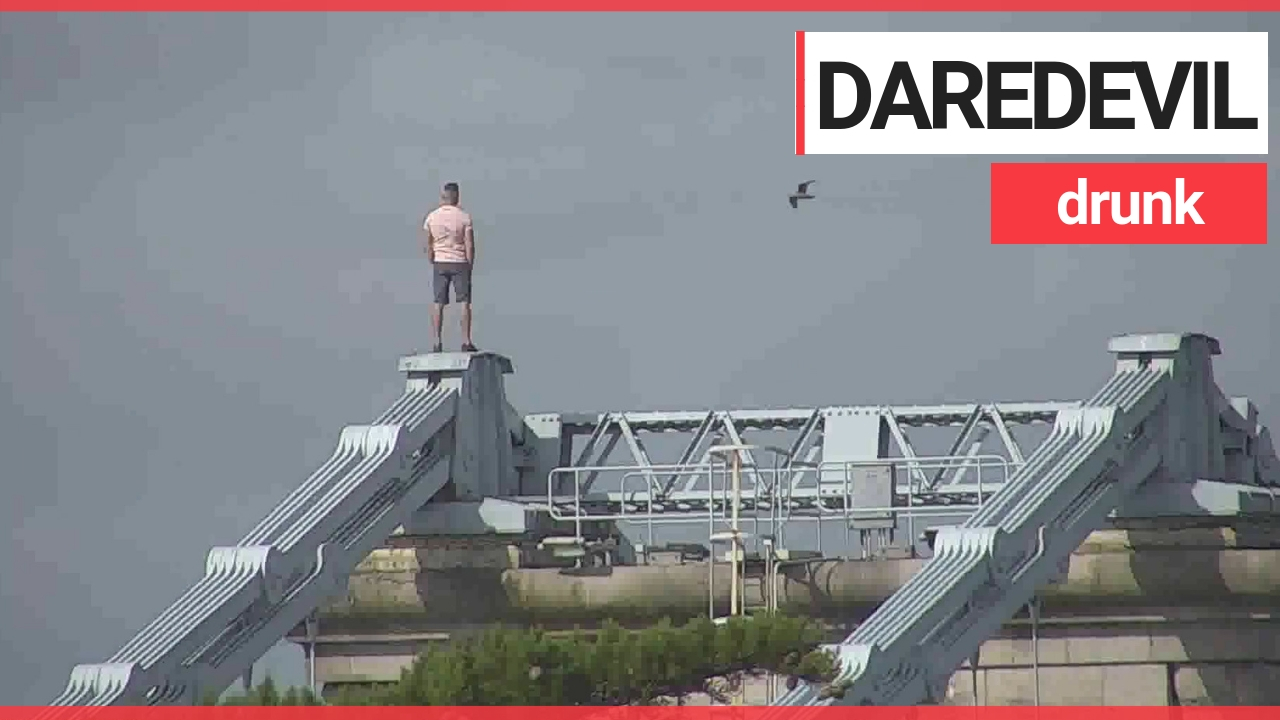 Drunk man scales 150ft bridge to escape police after refused drink in a pub