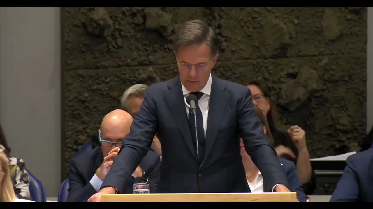 Van Haga pakt Rutte aan m b t de oorlog in Oekraïne! 'Stop met wapens sturen & stuur aan op VREDE!'