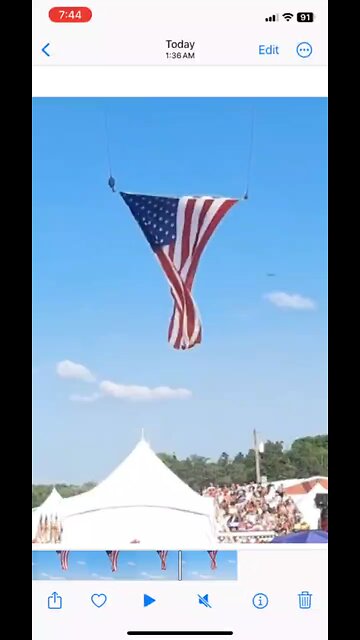 Pleiadien Craft Spotted at Trump’s Rally in Pa