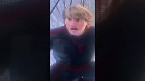 Frozen: Kristoff Fights Feelings for Princess Anna ☃️❤️ #shorts #short #disney #disneycharacter