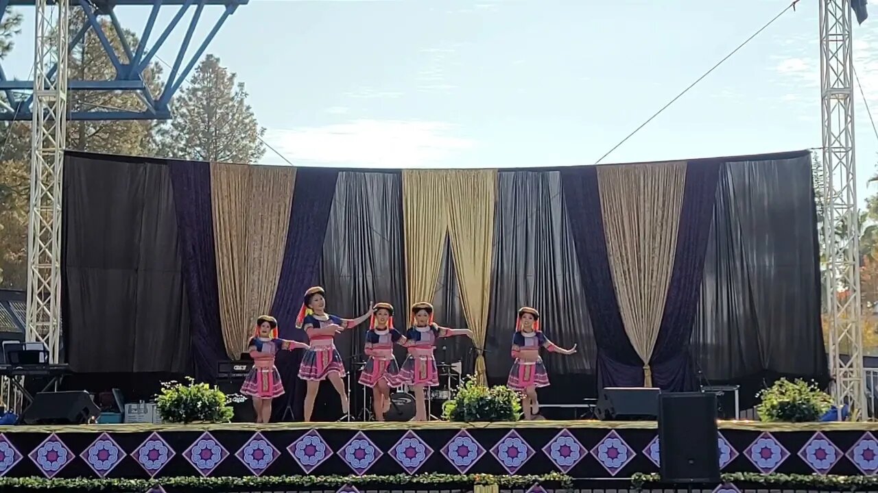 Sacramento Hmong New Year 22-23