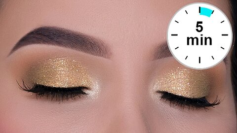 5 MINUTE Golden Glitter Eye Makeup Tutorial | New Year's Eve Eye Look