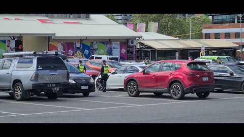 LIVE - Constables of Commerce descend on Queen Vic Markets looking for "Potatostors"