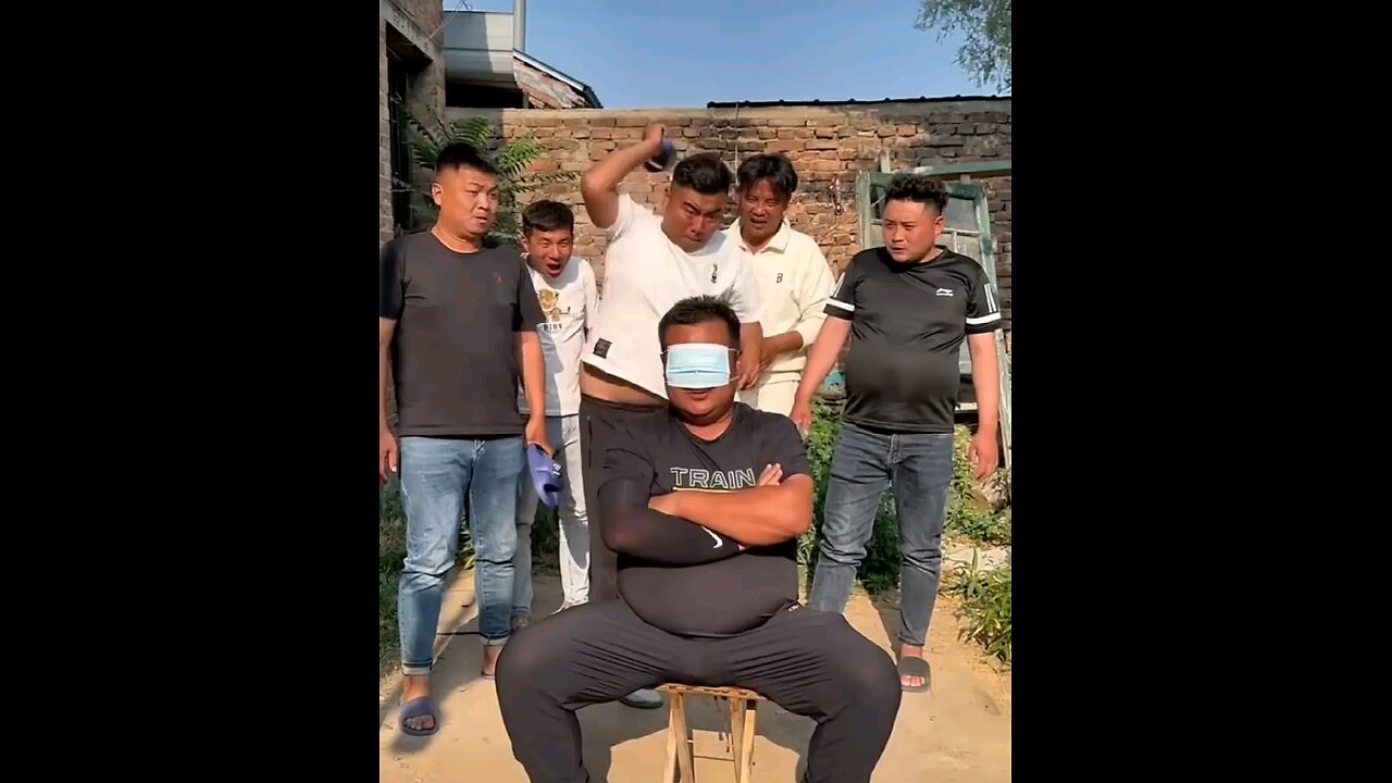 friends circle Fun with one by one. eatch others