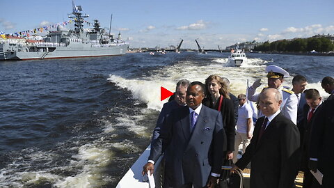 St. Petersburg - Putin reviews ships at Fleet Day