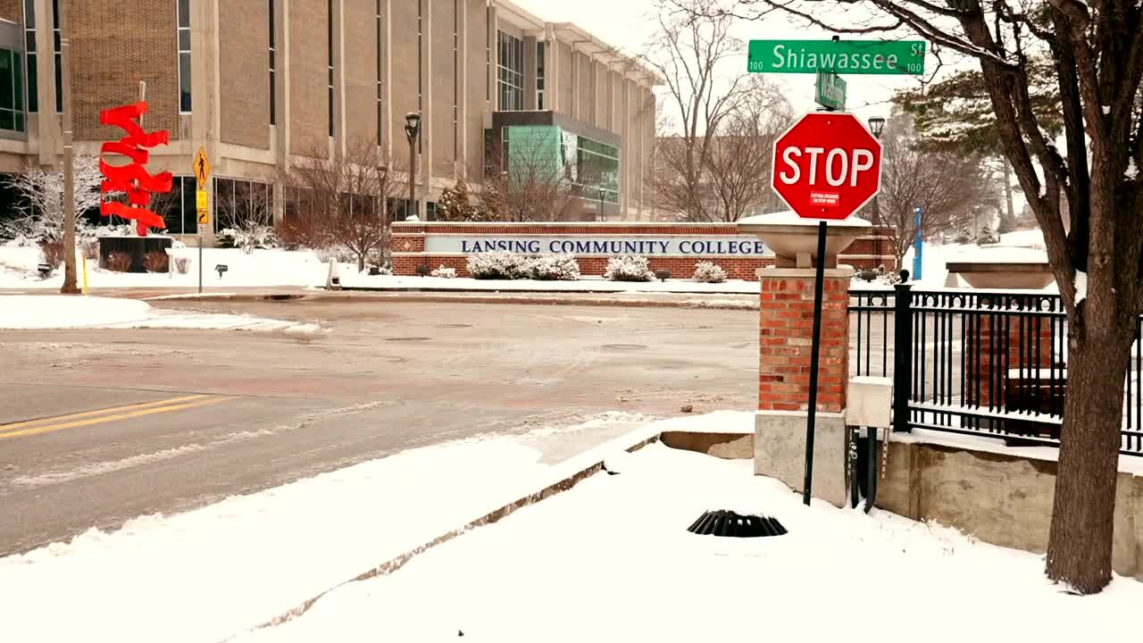 Gov. Whitmer announces $30 million community college tuition free program