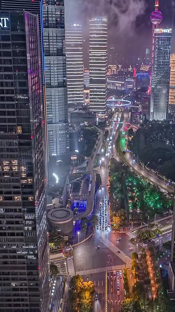 The building's nighttime view is breathtakingly dreamlike 😍