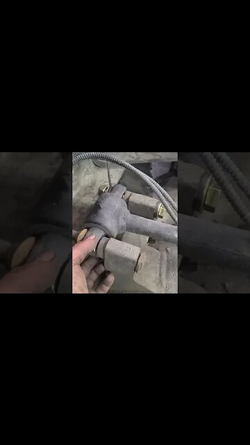 Semi Truck Lateral Vibration - Possible Cause #shorts #short #youtube