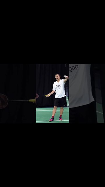 Defending the Smash Shot in Badminton - Coach Hendry Winarto #shorts