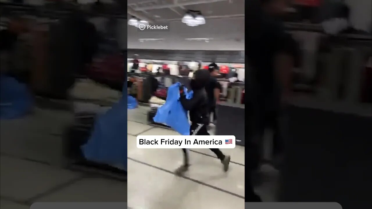 Black Friday In America 🇺🇸 #blackfriday #usa #nike