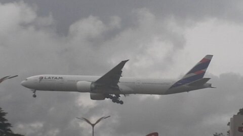 PT-MUE 777-300ER Boeing-Aug in ultima venite in conspectu portum a Manaus per Guarulhos