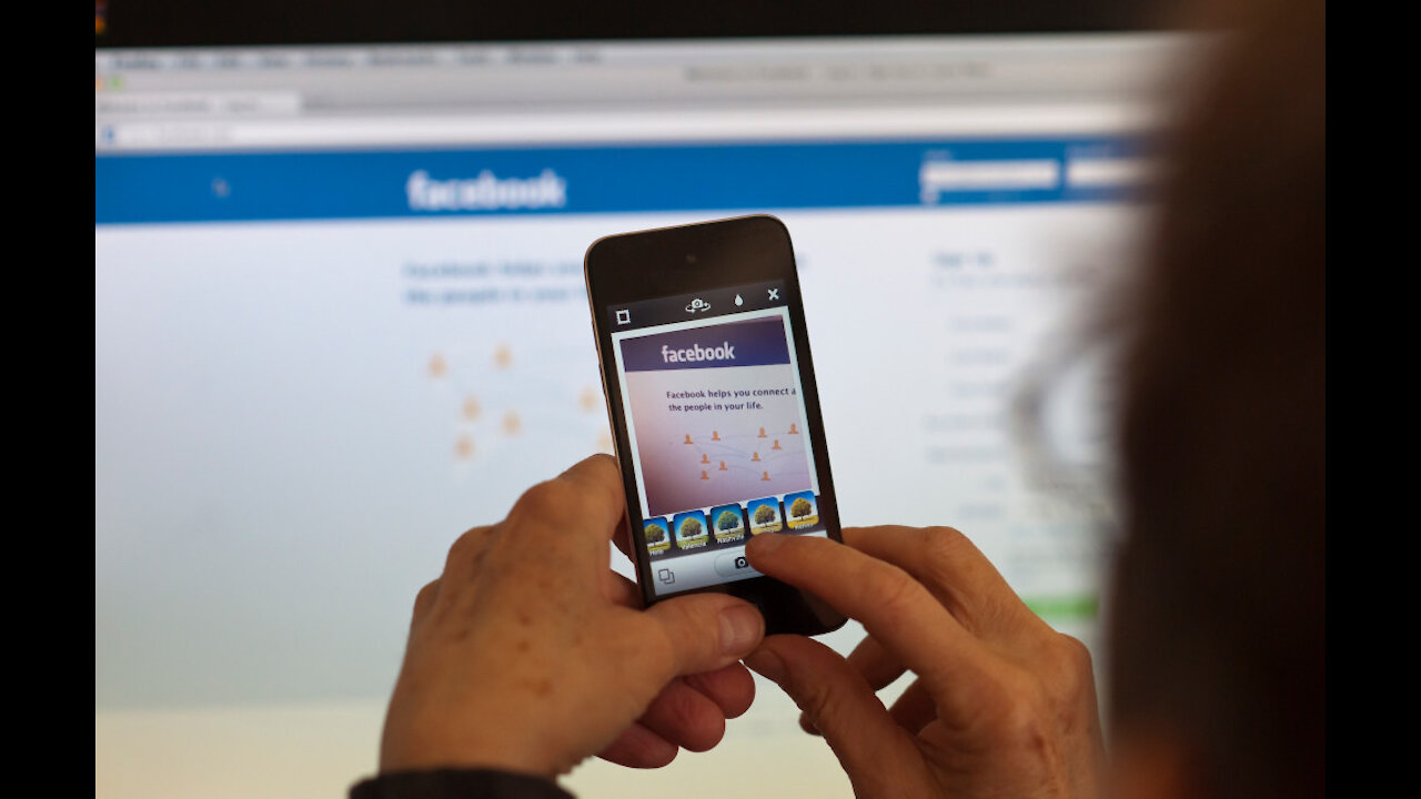 Facebook 'creating audio chat' to rival Clubhouse