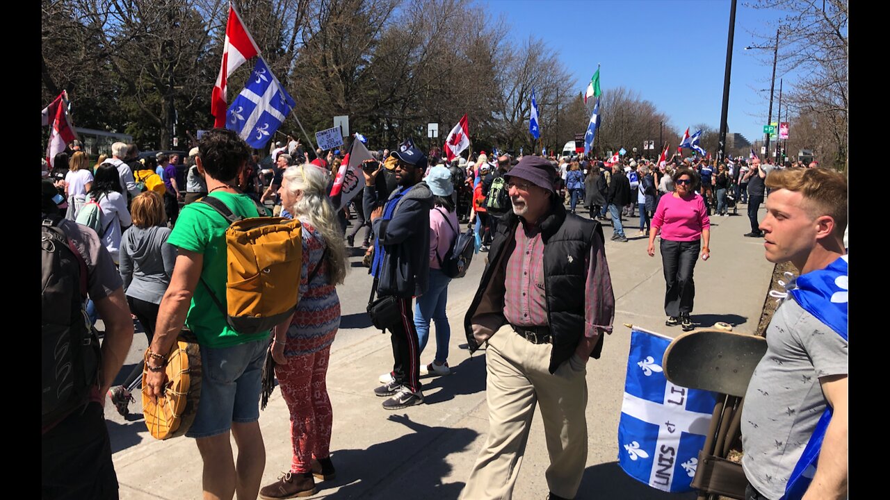 Manifestation monstre à Montréal contre les mesures sanitaires