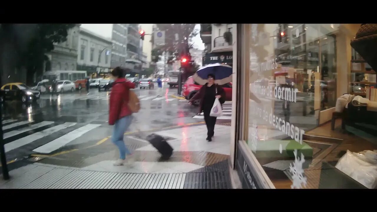 Caminando en la lluvia con la GADNIC EXTREME 13