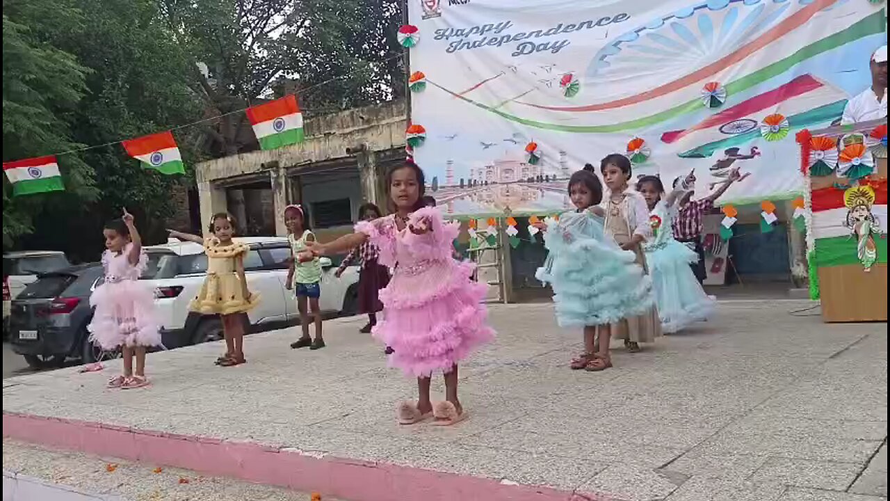 India cute girl dance # india# cute baby # baby girl dance #national dance