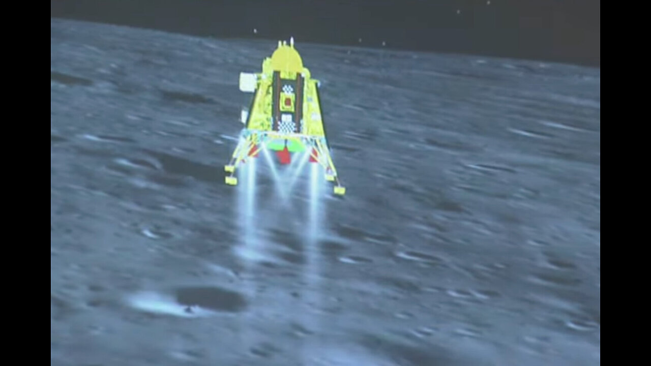 India lands on the moon, cheers erupt as Chandrayaan-3 touches down | USA TODAY