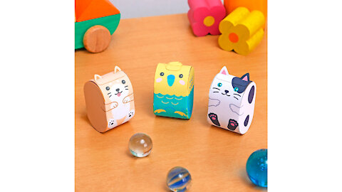 Balls rolling pet/Mascota rodante de bolas/Bolas rolando animal de estimação