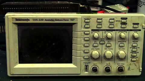 EEVblog #690 - TDS220 Oscilloscope Autopsy