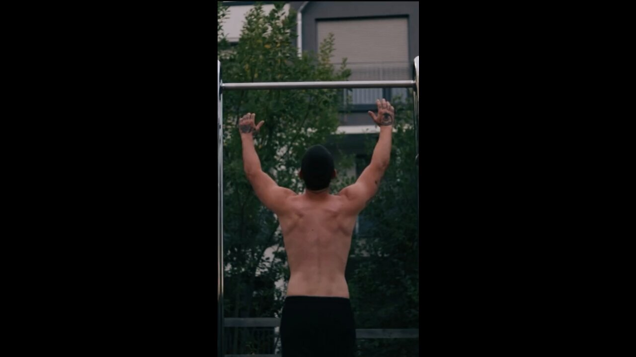 Quick stop for some abs and pull-ups