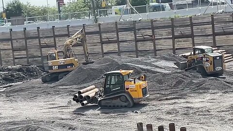 Montréal massive neighborhood construction