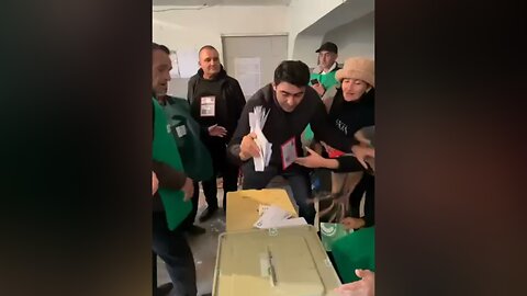 Georgia elections: Pro-Western opposition stuffing and destroying ballot boxes