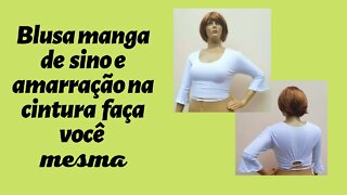 Blusa curta com manga sino e amarração na cintura