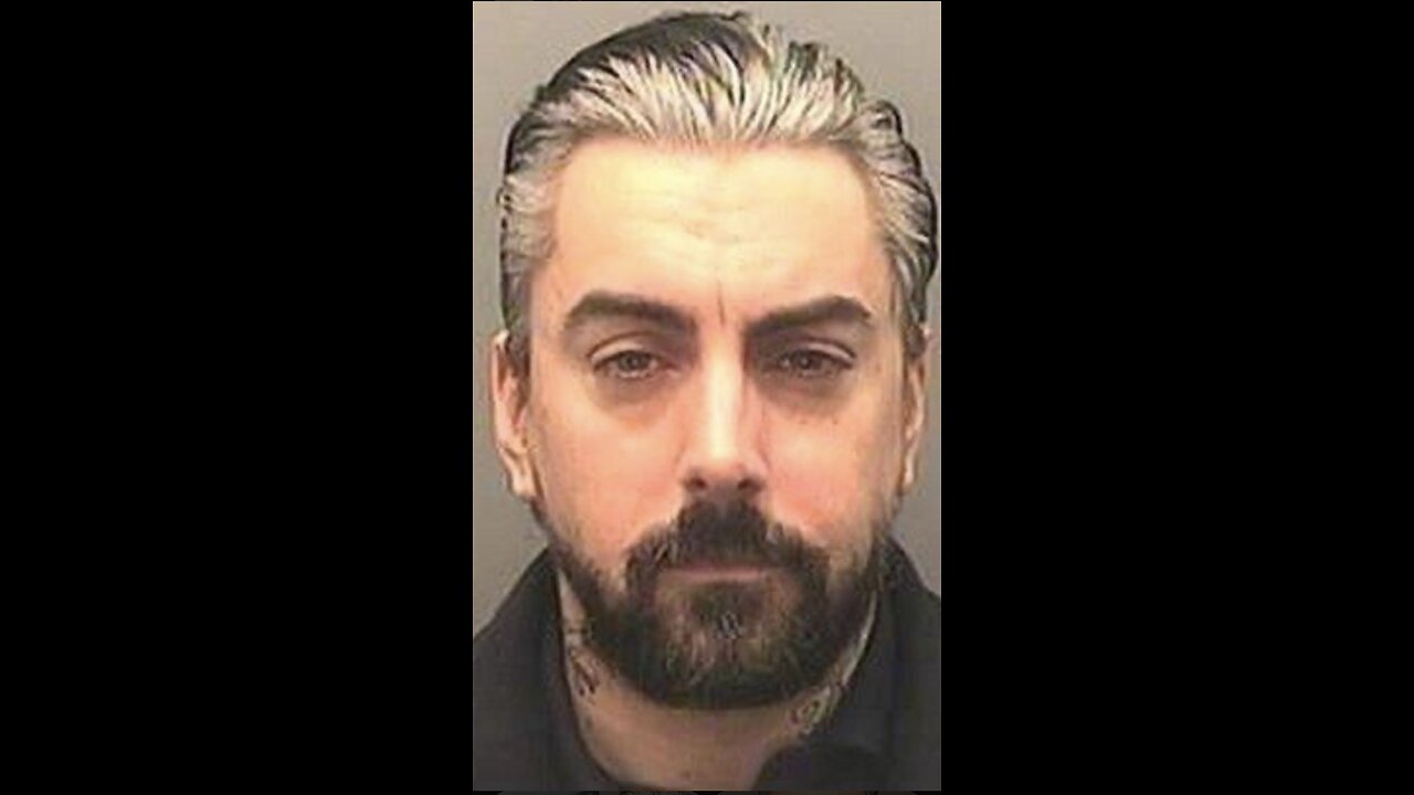 Rockstar Ian Watkins Jailed for Attempted Rape 11mth old