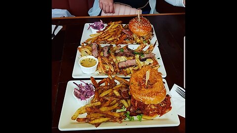 Fatboy Burger w/ Steak Loaded Fries