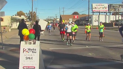 Thousands take part in Tulsa Route 66 Marathon