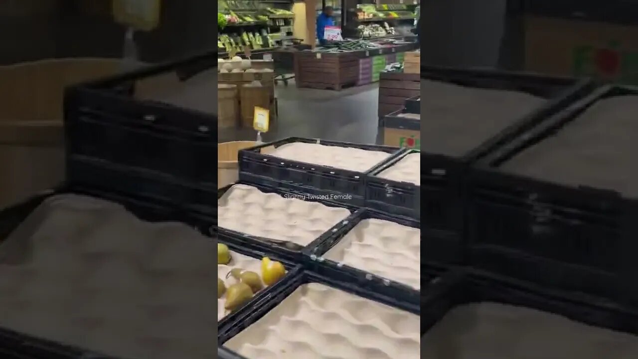 The grocery store is entirely bare 😨😨 this is crazy!! Its almost Spooky 😰