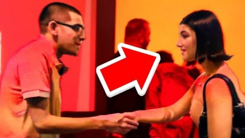 N3on Asks Charli D'Amelio To Be His GIRLFRIEND