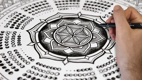 Drawing a Geometric Lunar Calendar by Hand
