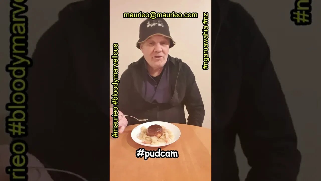 #maurieo #shorts A STICKY DATE PLUS