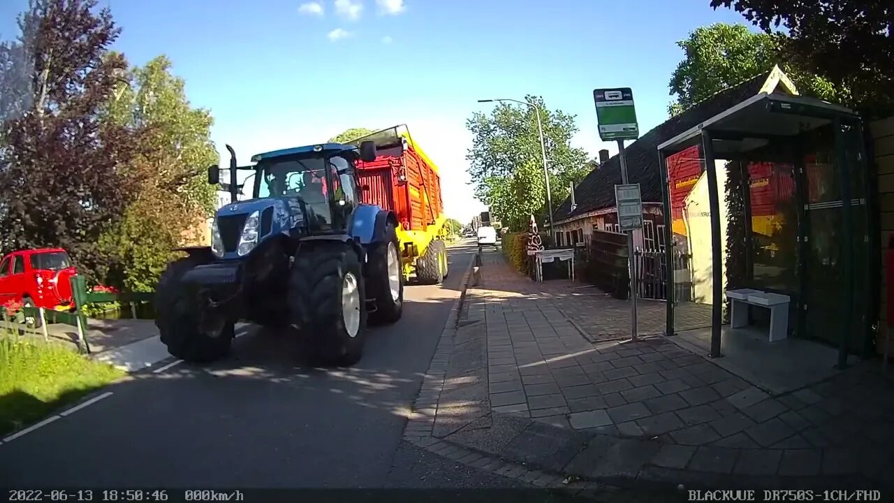 Collectie diverse clips vanuit de bus mei/juni 2022