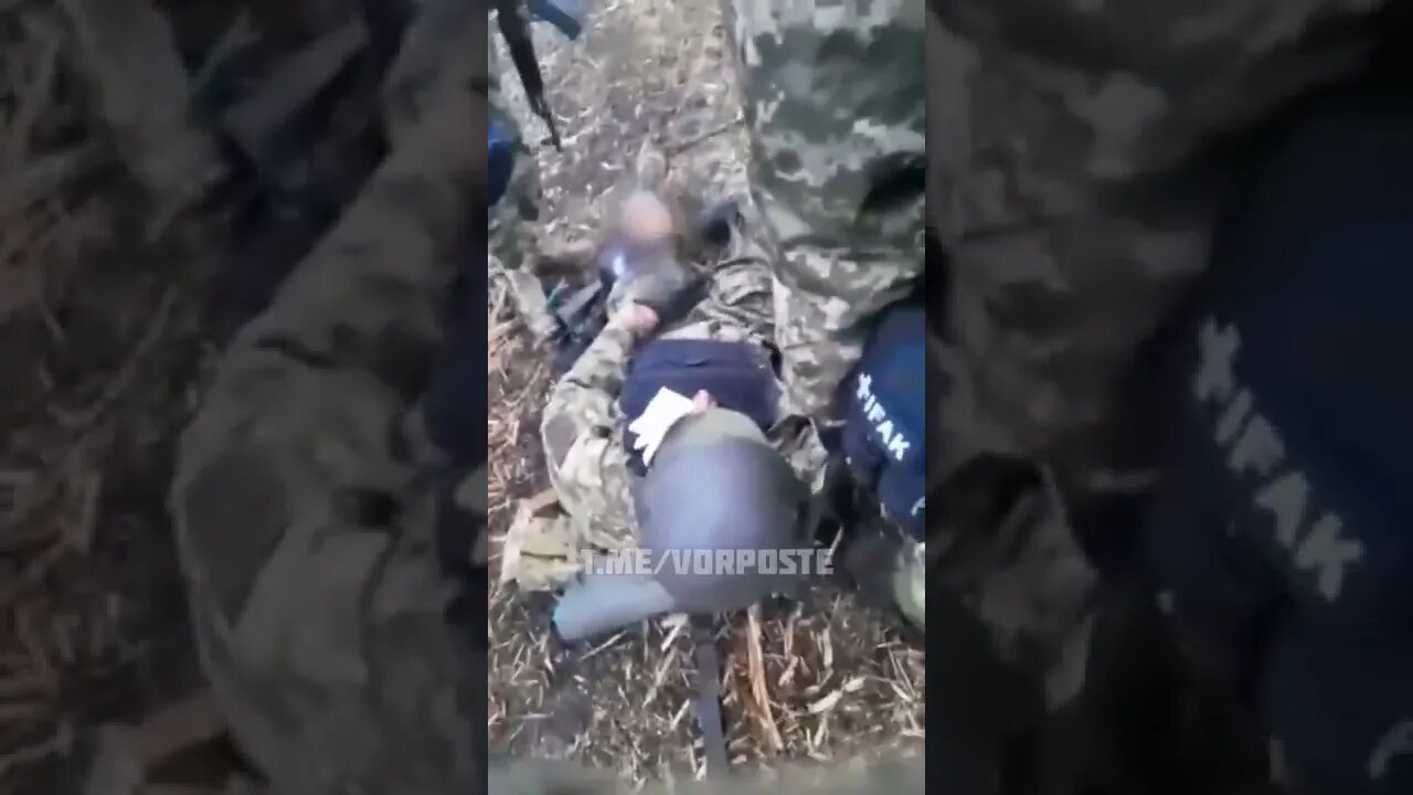 🇺🇦🐖 Footage From The Azov Pigs, Dragging The Wounded, There Are Foreigners In The Group