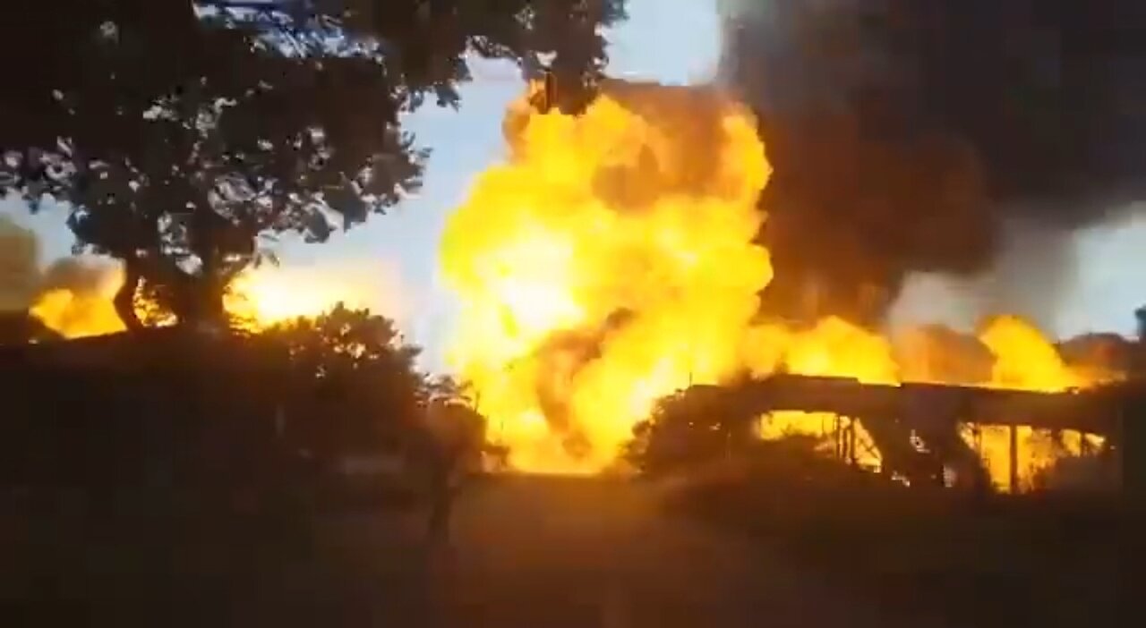 Huge Fuel Tanker Explosion In South Africa