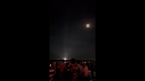 NASA ROCKET LAUNCH AT NIGHT (space x)